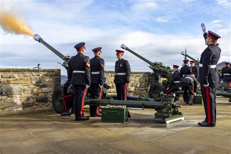 army cannon salutes